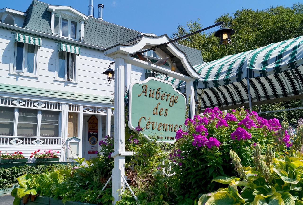 Auberge Des Cevennes L'Anse-Saint-Jean Exterior photo
